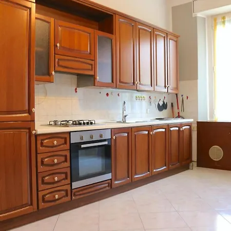 Apartment Guastalla Cozy - 5 People Milan